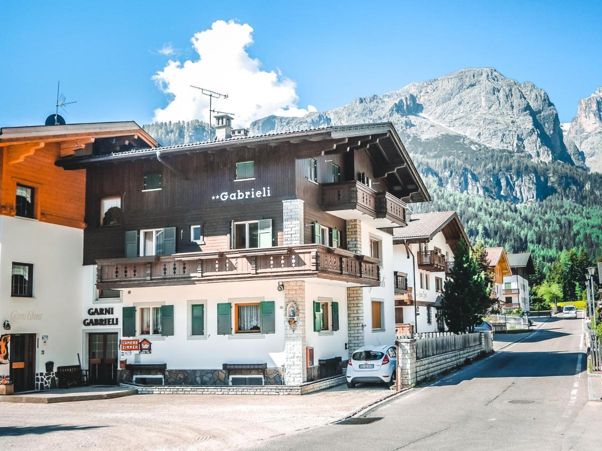 Garni Gabrieli Panzió Corvara In Badia Kültér fotó