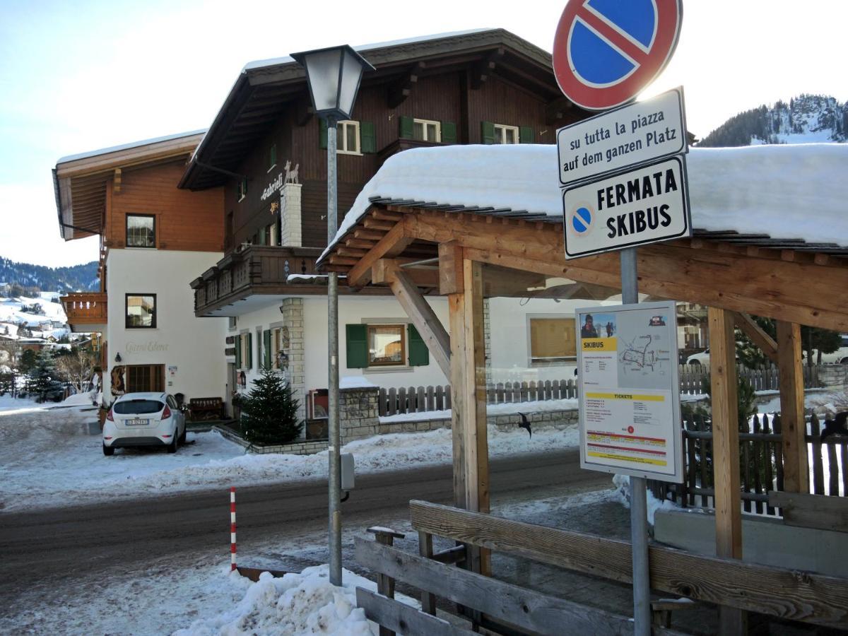 Garni Gabrieli Panzió Corvara In Badia Kültér fotó
