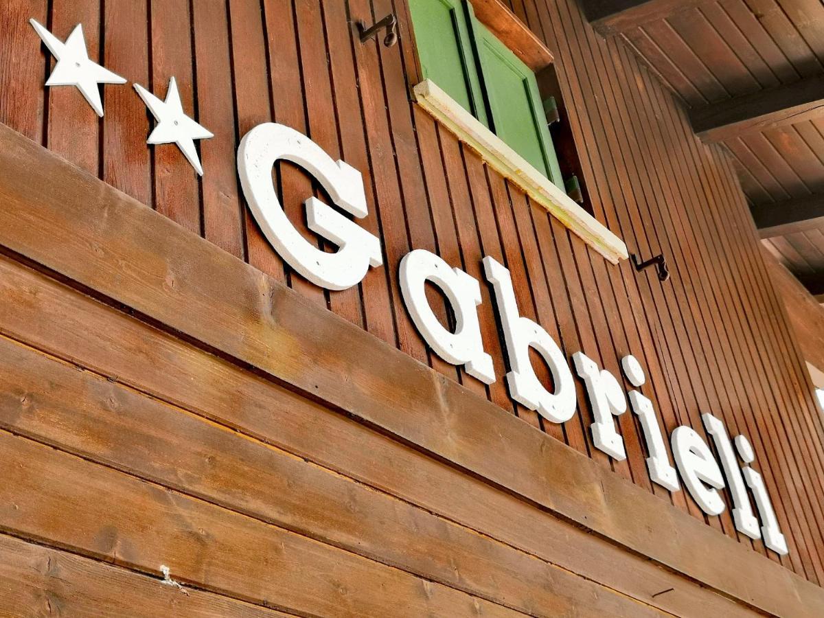 Garni Gabrieli Panzió Corvara In Badia Kültér fotó
